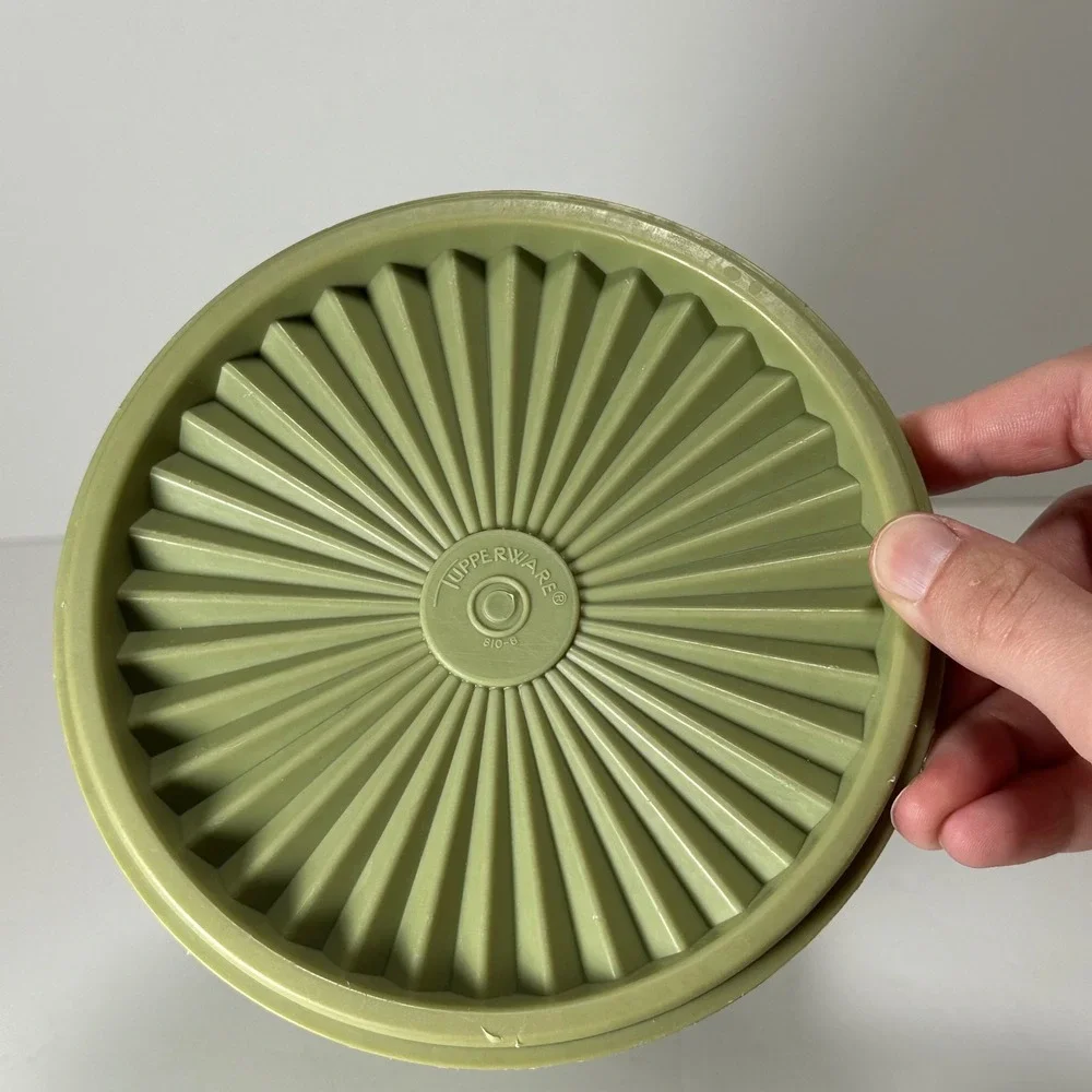 Vintage Tupperware Avocado Green Servalier Canister 809-6 Sunburst Lid 810-8